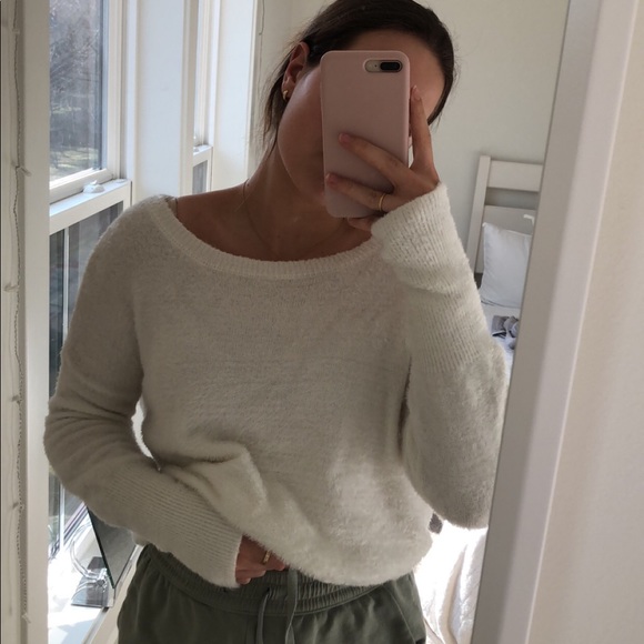 white fuzzy garage simple sweater - Picture 3 of 9